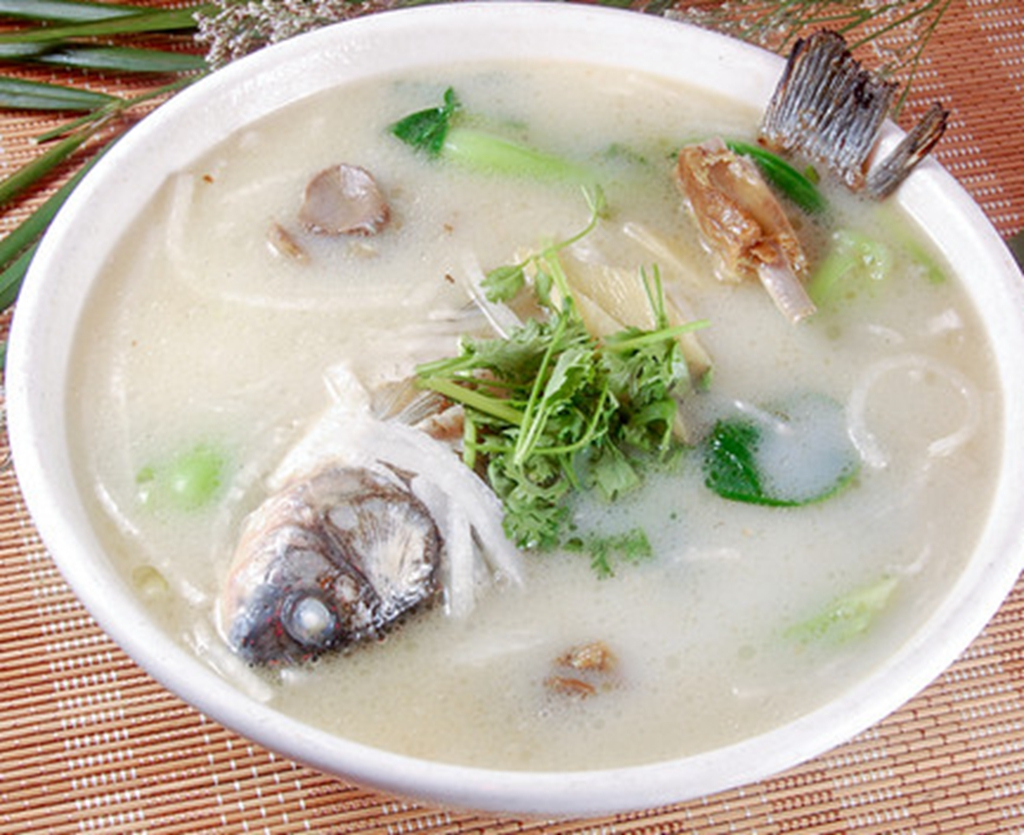 白皮小豆鲫鱼汤