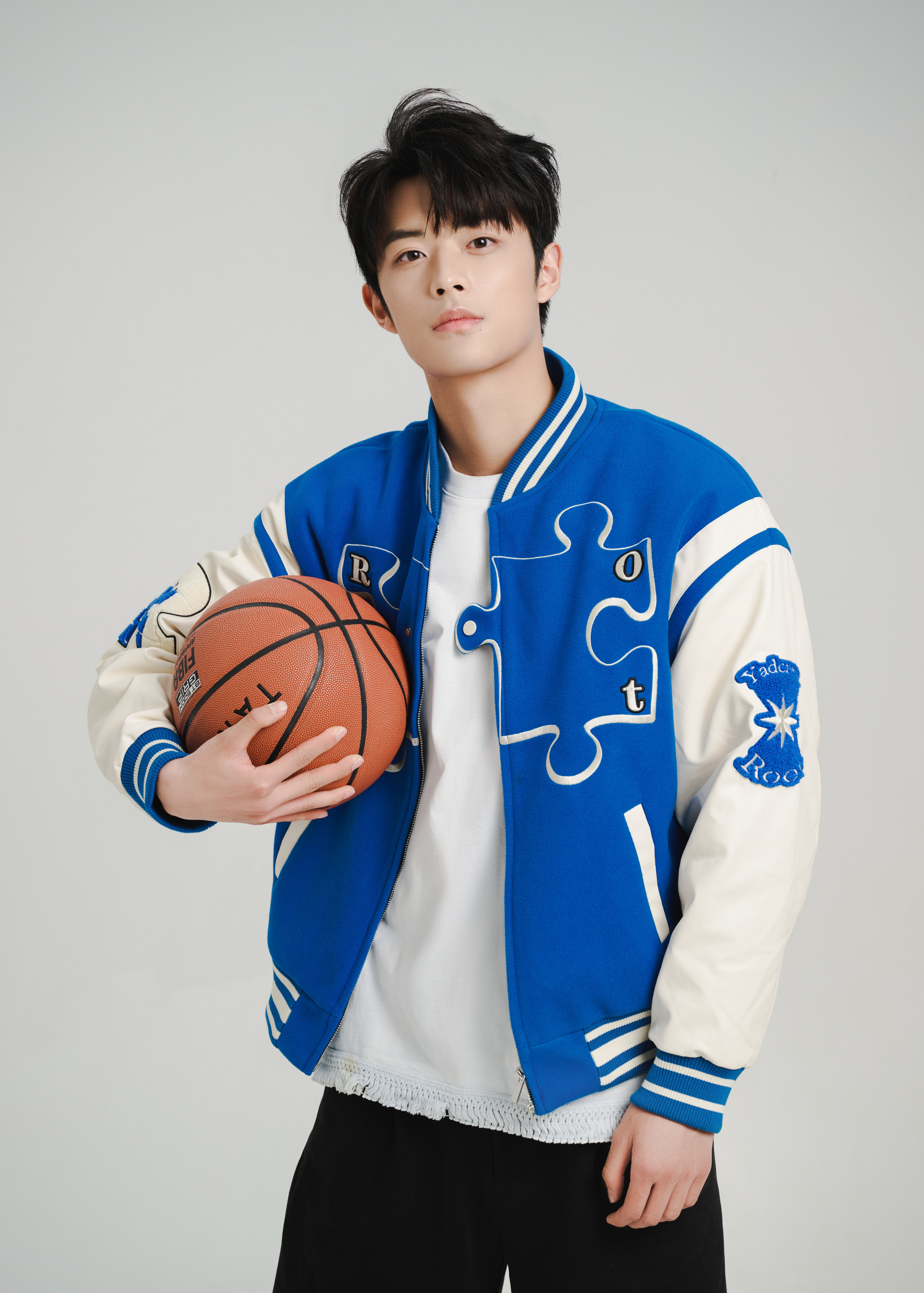 " data-lemmaid="876772">湖南工业大学 /a>,中国内地男演员,天娱传媒