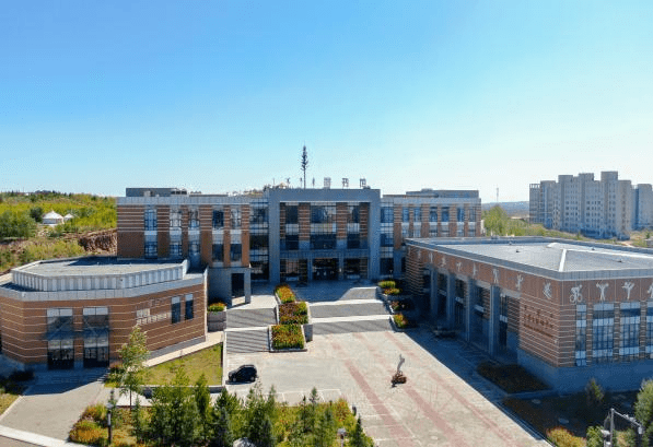 鄂尔多斯职业学院