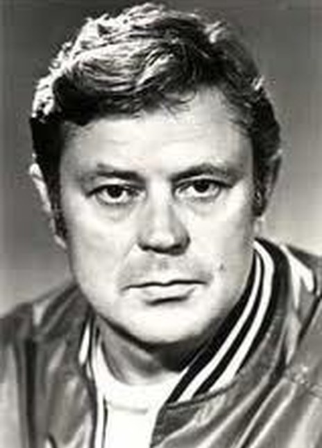  p data-id="gnat1jb8un">多纳塔斯·巴尼奥尼斯,演员,代表作品有电影