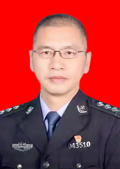  /p> p>现任四川省仪陇县人民政府党组成员,副县长,公安局党委书记