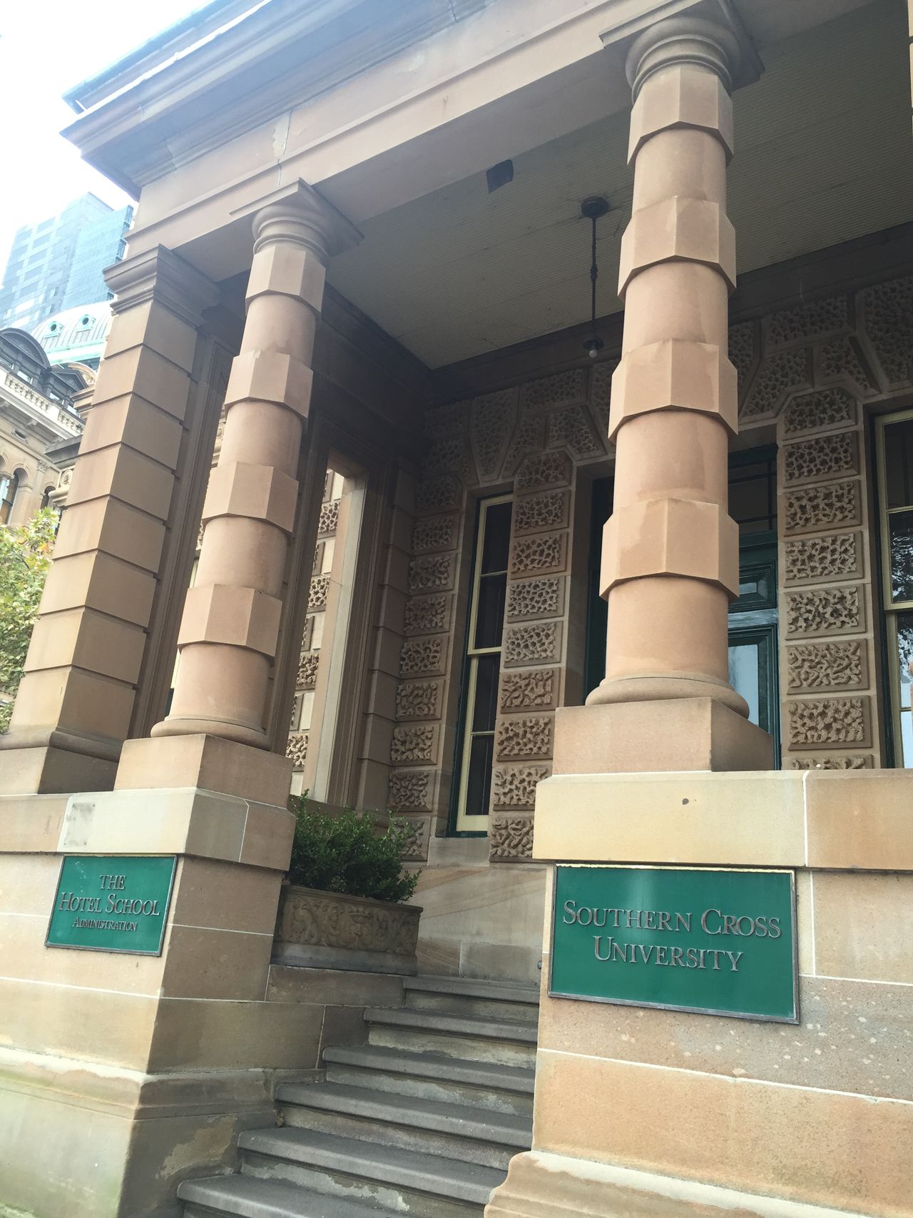  p>南十字星大学(southern cross university),原名"利斯莫尔师范学院