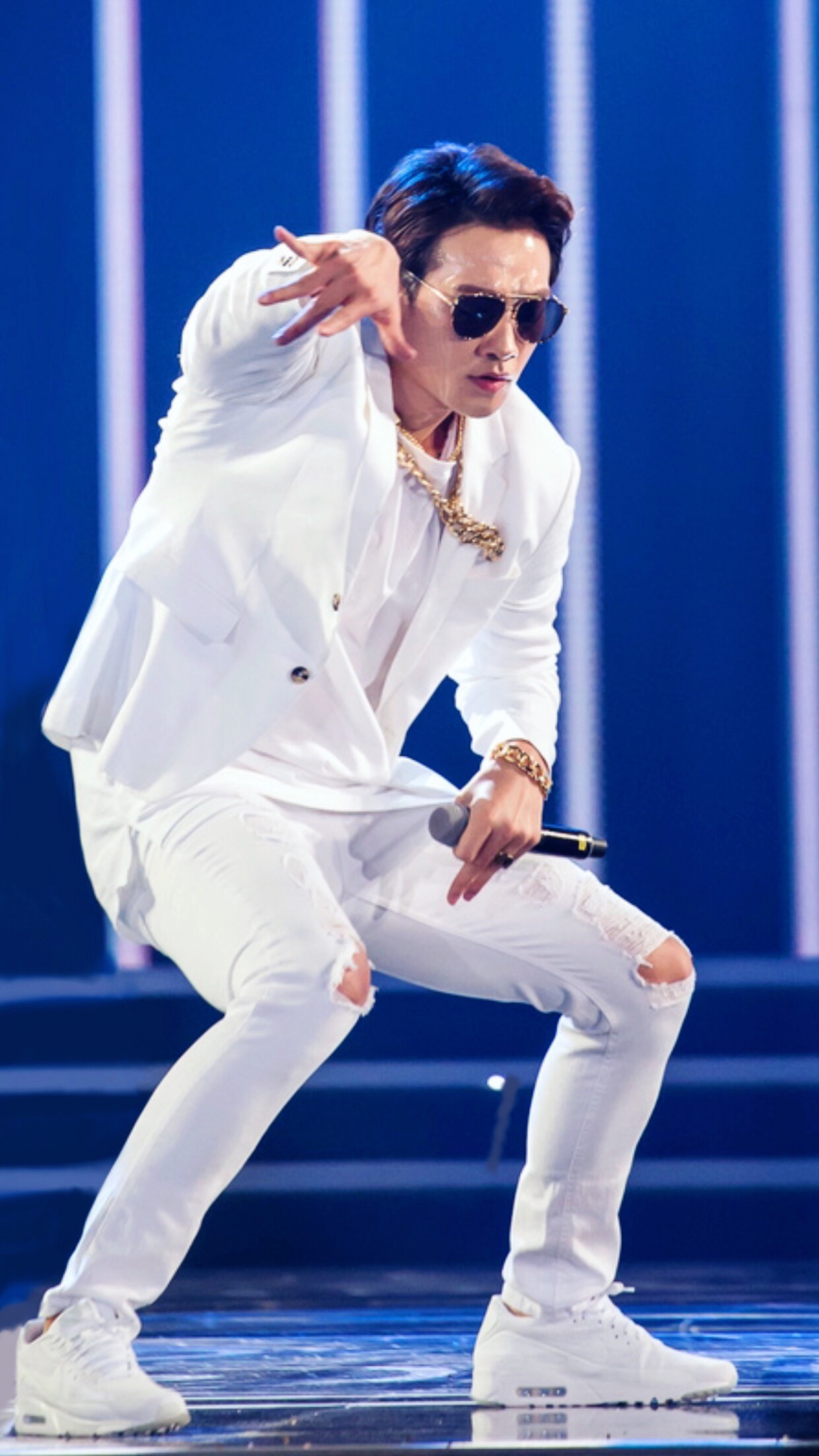  p data-id="gnu5vnl6fh">郑智薰(rain),1982年6月25日出生于韩国 a