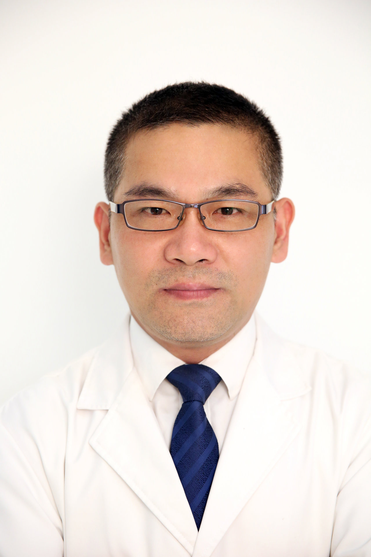  p>胡金,男,博鳌一龄生命养护中心医生 /p>