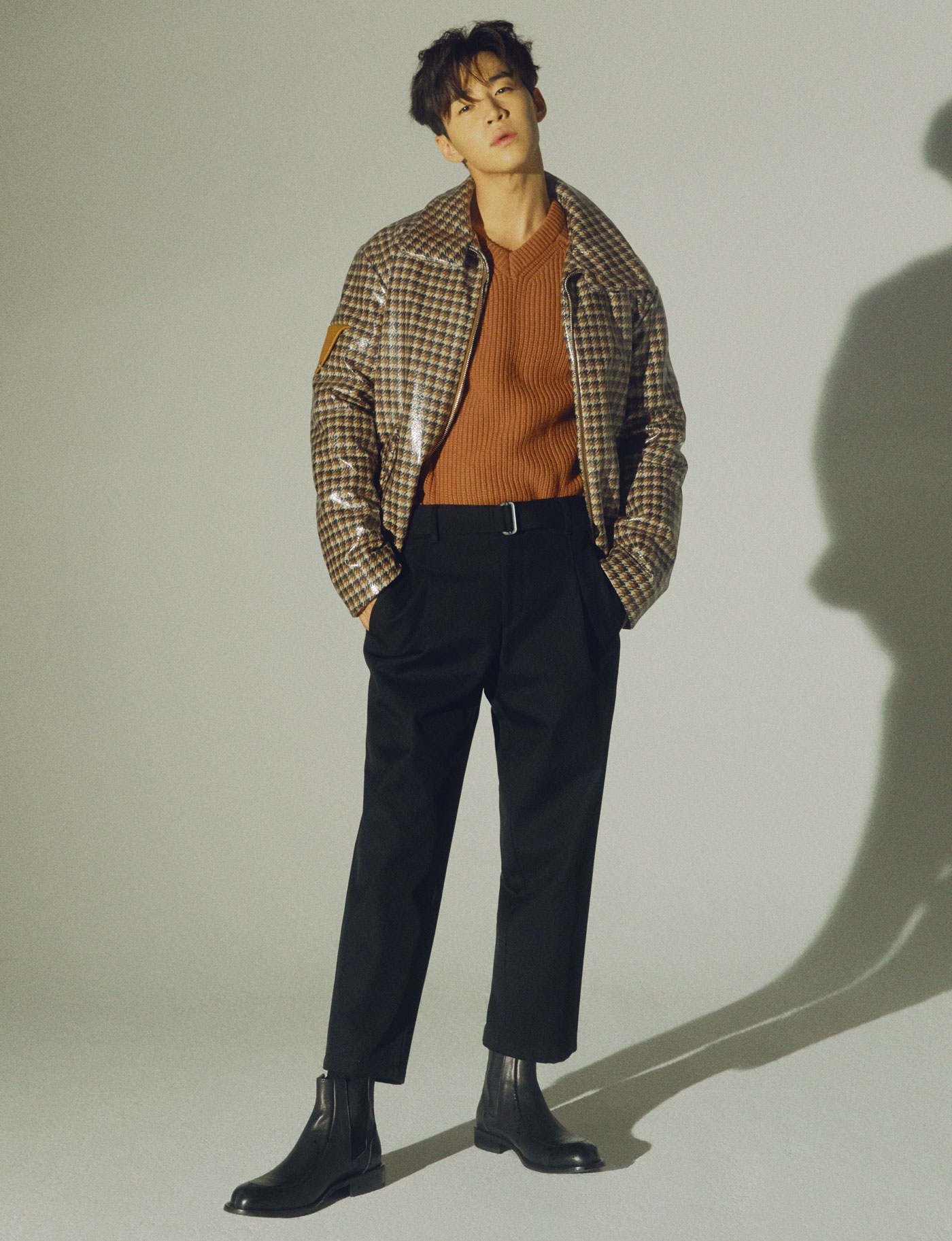  p>刘宪华(henry lau),1989年10月11日出生于加拿大,就读于伯克利音乐
