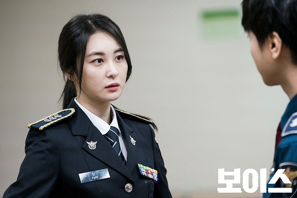  p>《voice》是韩国ocn有线电视台于2017年1月14日起在周末档播出的