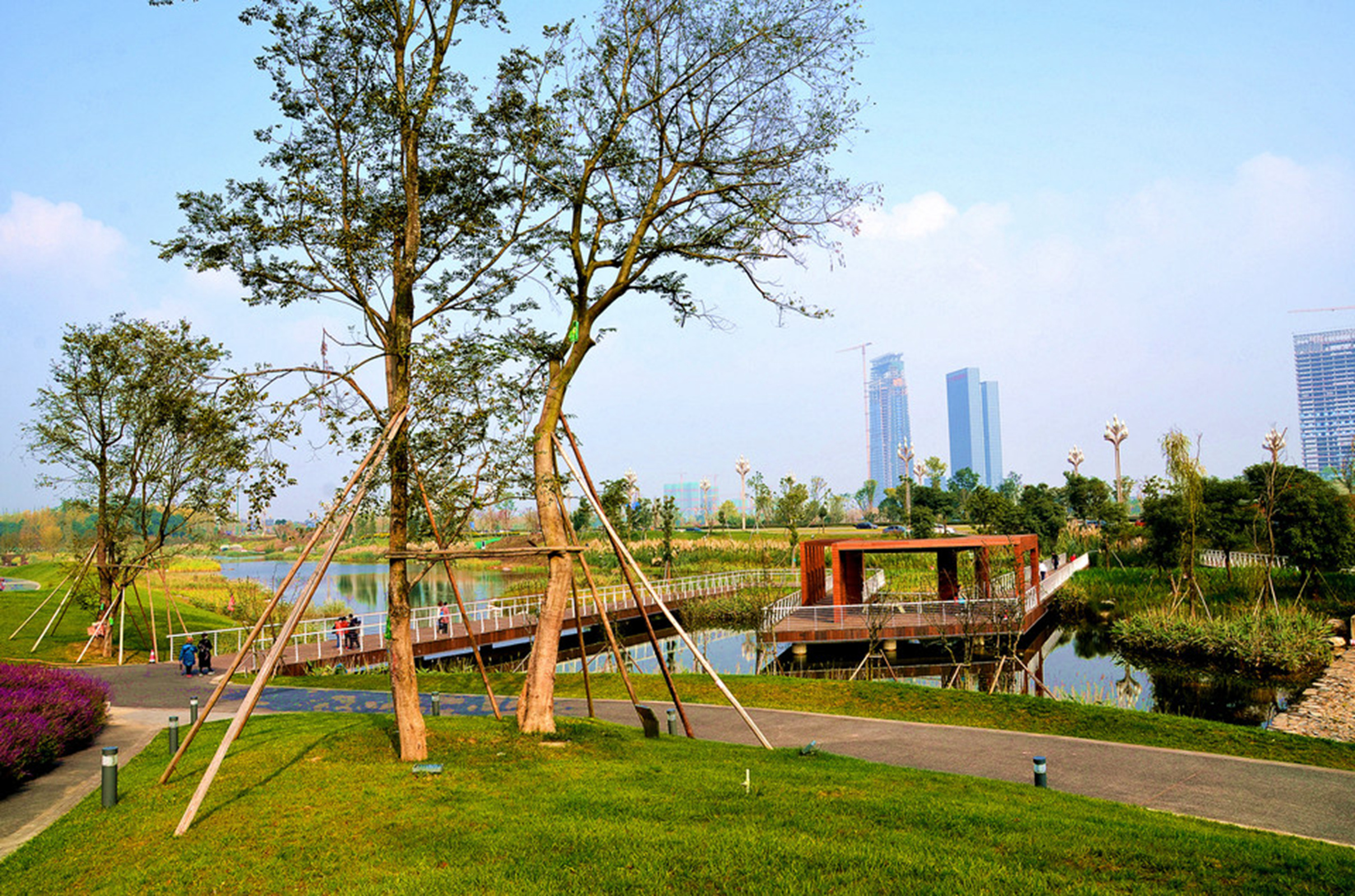  p data-id="gnzlk45c1q">天府新区中央公园位于成都中轴线 a target=