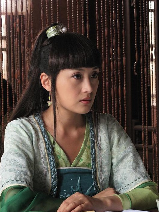  p>傅淼,1980年8月11日出生于山东省青岛市,中国内地影视女演员,主持