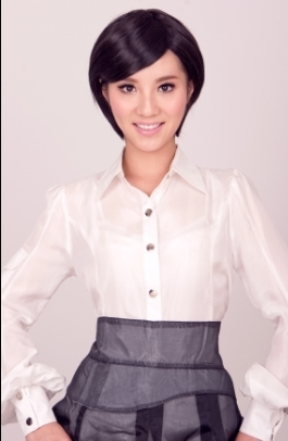  p>史林子,1987年04月19日出生,贵州贵阳人,中国娱乐主播,演员.