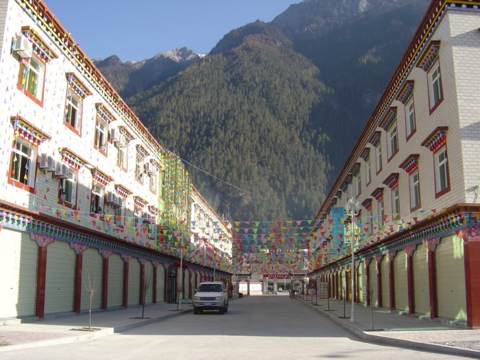  p>波密县,位于中华人民共和国西藏自治区东南部,是西藏商品粮基地县