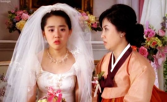  p> a target="_blank" href="/item/文瑾莹">文瑾莹 /a>,即文根英
