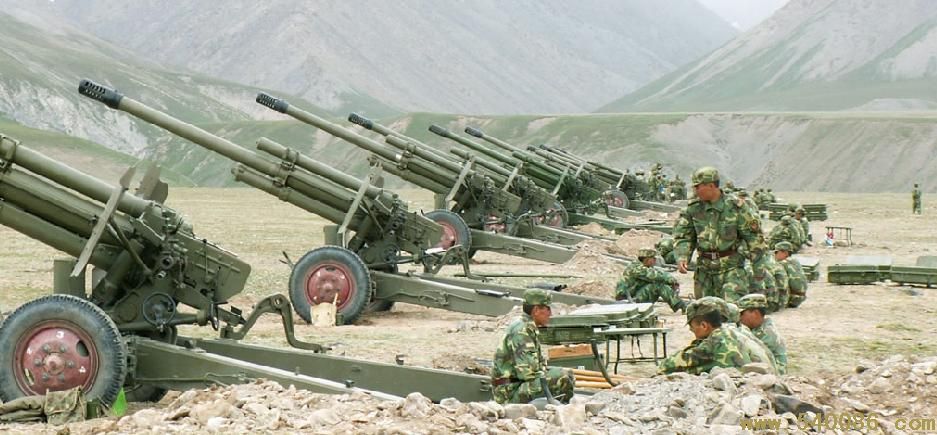 中国80年代初自行研制的新型 a target="_blank" href="/item/火炮