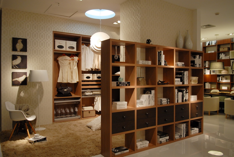  p data-id="gn761ijnn1">班尔奇家具(上海)有限公司是由香港科曼多