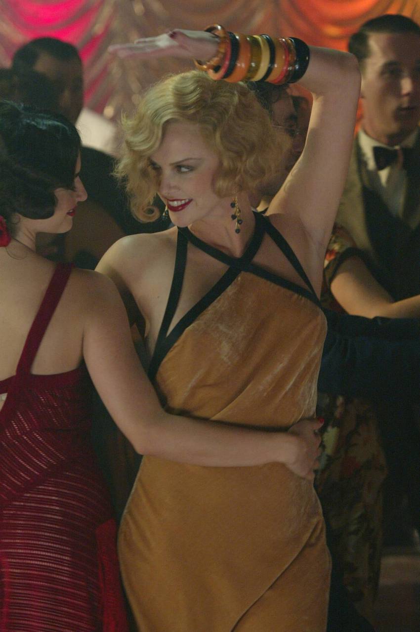  p>《乱世三人行》是由 a>remstar distribution /a>公司发行的爱情