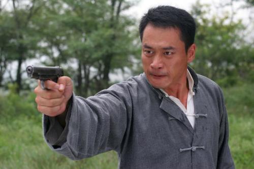 《眼中钉》是由俞钟执导,丁海峰,徐筠,薛山,王奎荣,高明等主演的电视