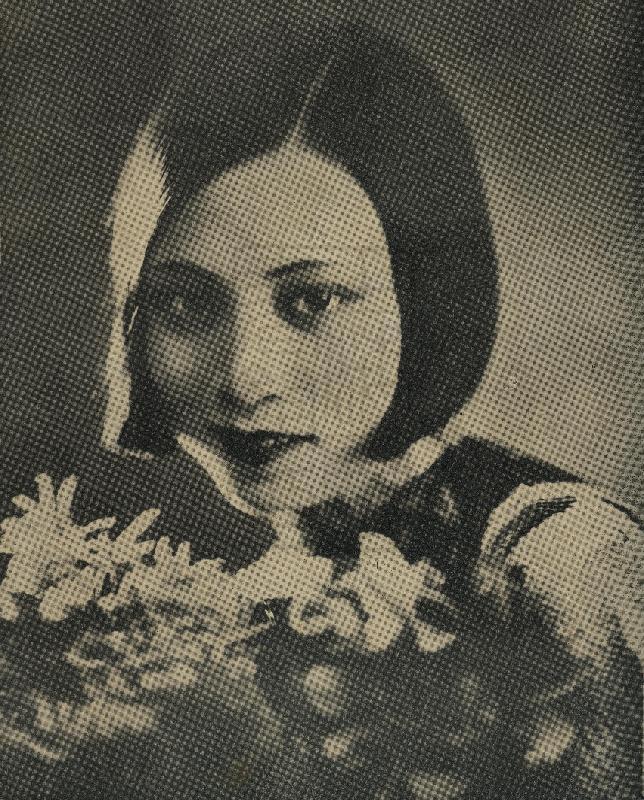  p data-id="gnwf9k42s5">黎明晖  i>(1909年6月-2003年12月9日) /i>