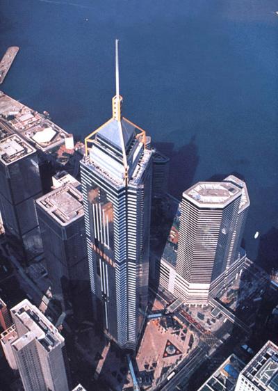 data-id="gnzlakts1g">香港中环广场(centralplaza),位于中国香港湾仔