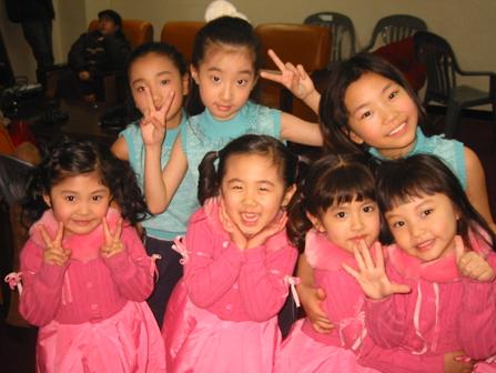  p>这些女孩是来自韩国的七公主,也被称为韩国历史上年龄最小的组合.