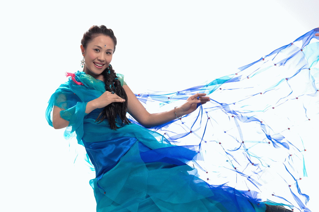  p data-id="gnzz93bu34">王莹,中国内地女高音歌唱家.