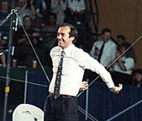 他创造的"后空翻转体180°成正握悬垂"被国际体联命名为"京格尔空翻".