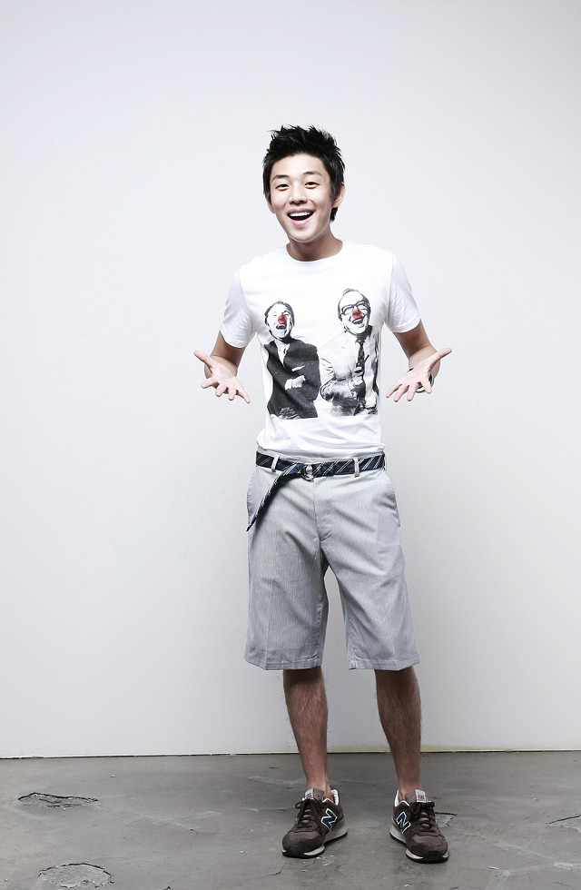 p>刘亚仁 i>(         ,yoo ah in) /i>,1986年10月6日出生于韩国大邱