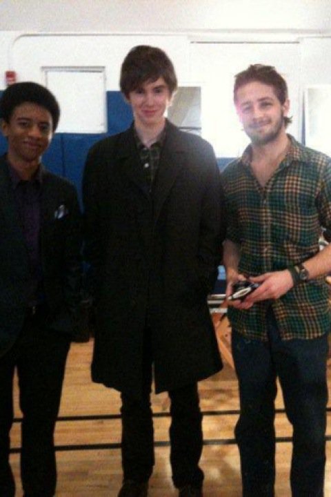  p>弗莱迪·海默(freddie highmore),1992年2月14日出生于英国伦敦