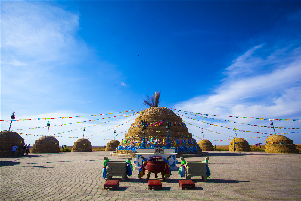  p>马兰花草原旅游景区,位于内蒙古 a target="_blank" href="/item