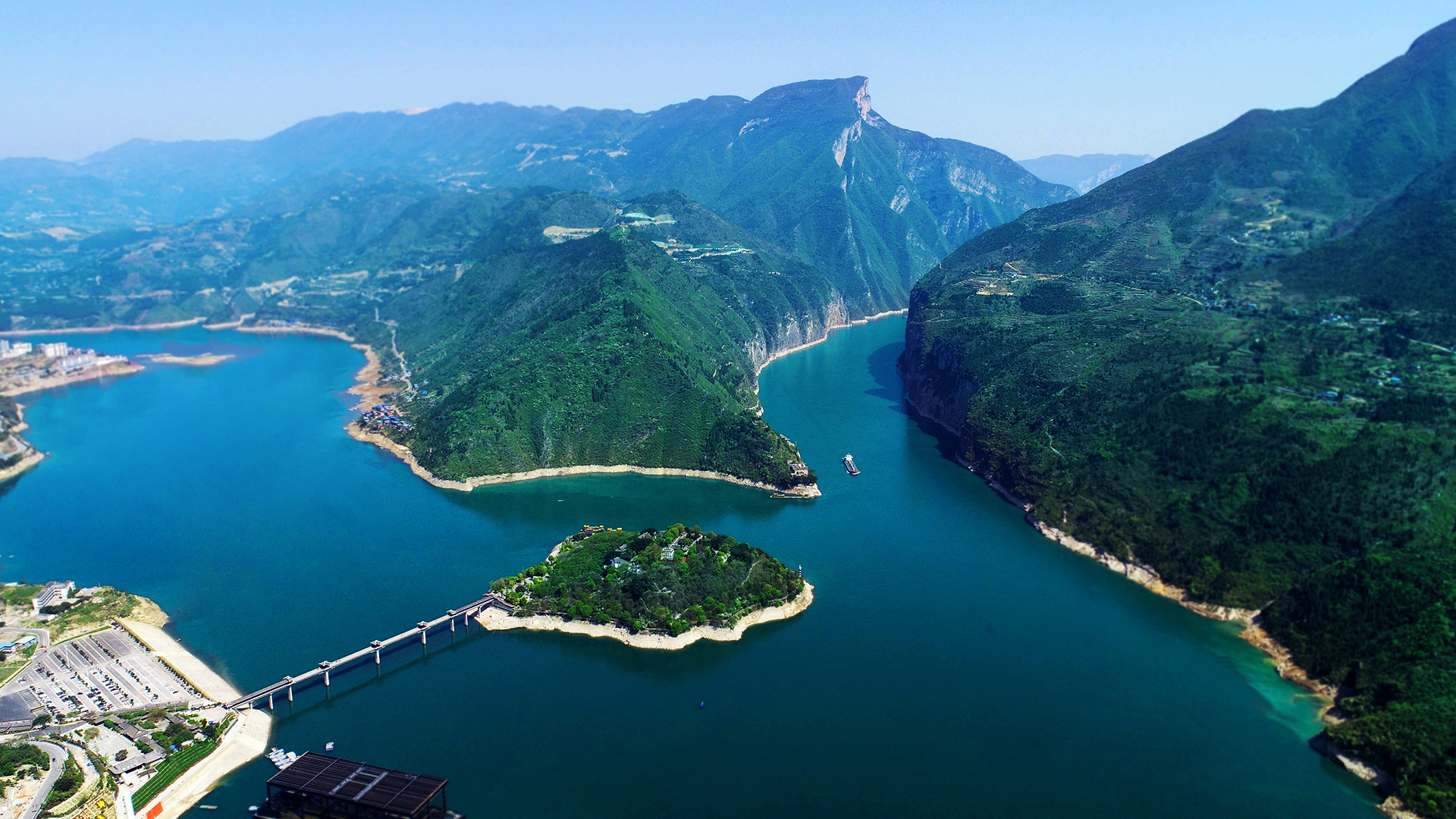 白帝城·瞿塘峡景区,位于重庆市 a target="_blank" href="/item/奉节