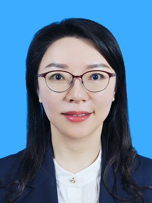 女,汉族,1976年11月生,大学本科,现任重庆市北碚区人民政府办公室主任