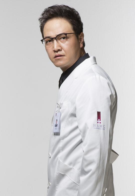>李浩俊是电视剧《 a target="_blank" href="/item/龙八夷/17603738"