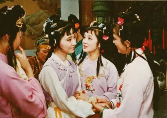 读《红楼梦》：从林黛玉进贾府看曹雪芹高明的写作手法_百科TA说