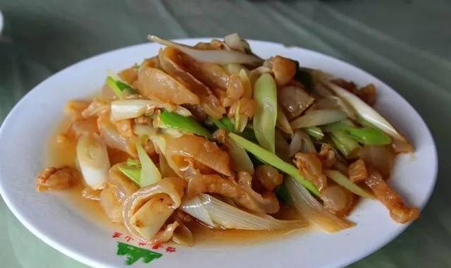  /p> p data-id="gnx0val2wz">当地居民的家常菜,在菜系上属于闽菜.