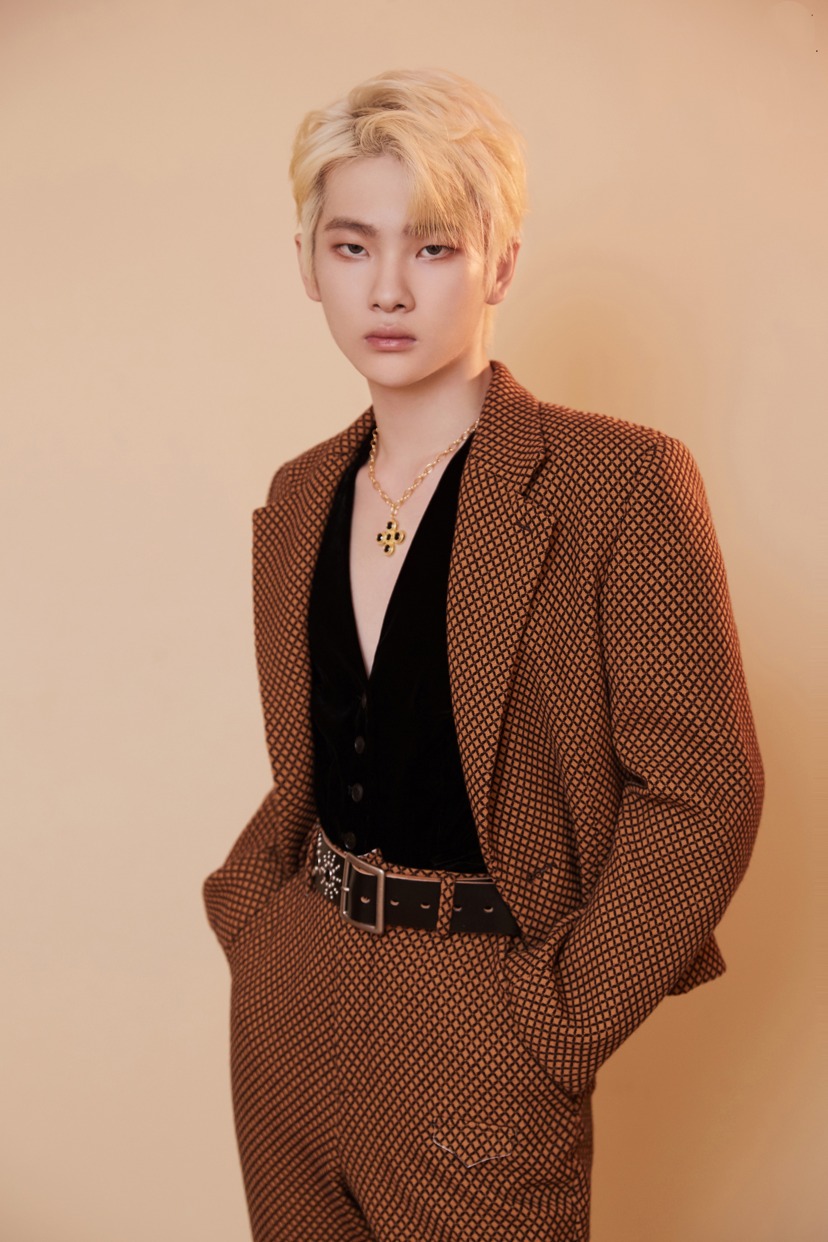  p>周震南(vin),2000年6月21日出生于重庆市,中