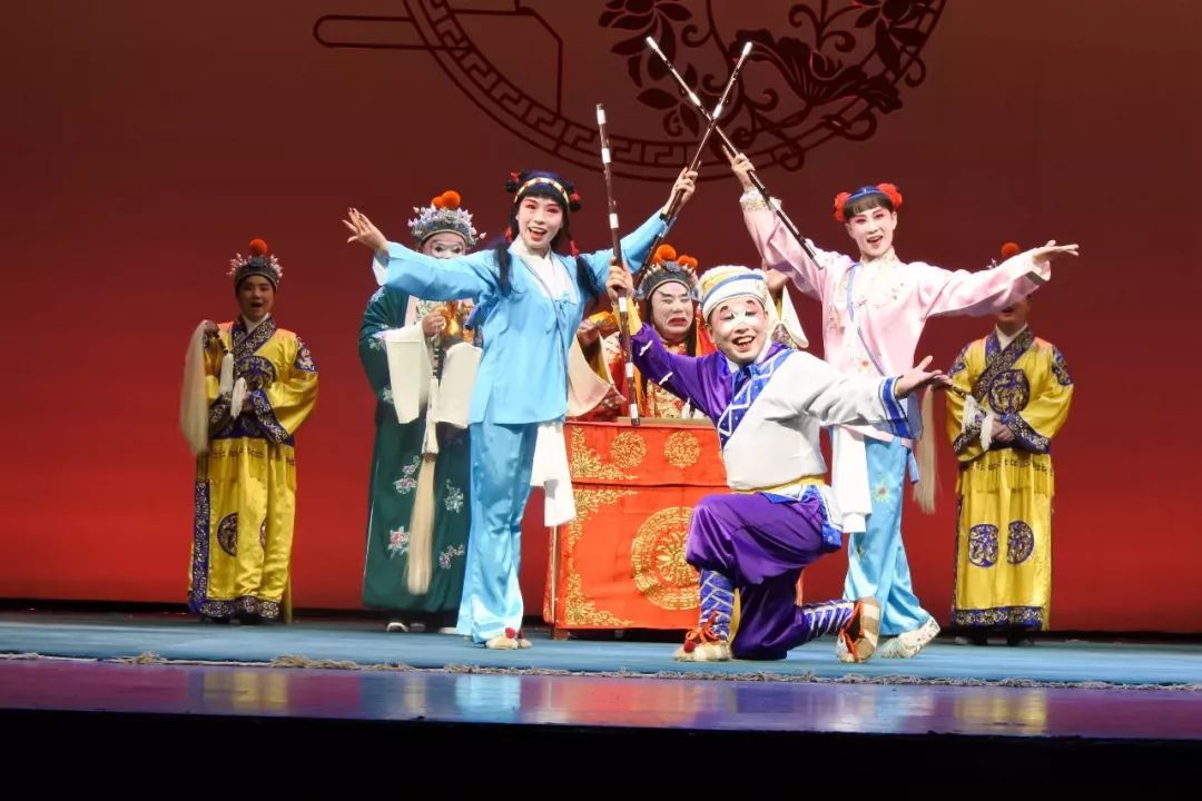 《小把戏》,_大山谷图库
