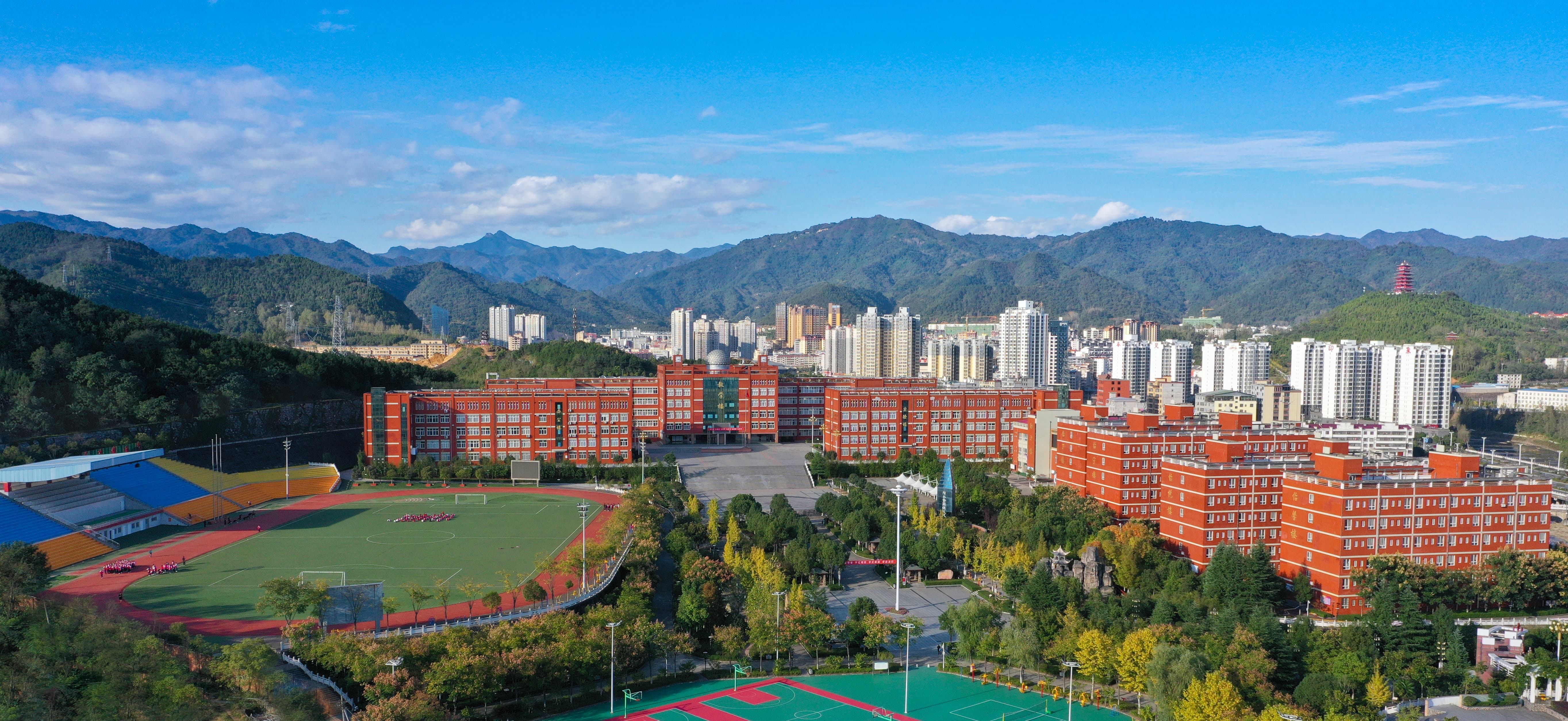 商南县鹿城中学