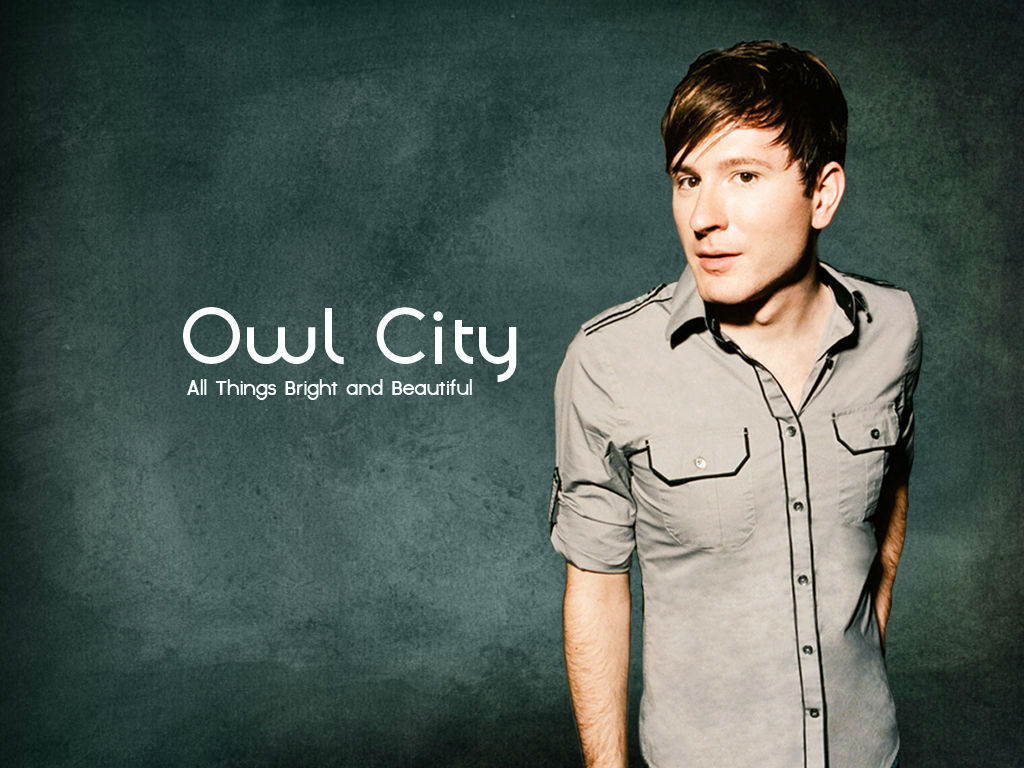 《silhouette》是owl city演唱的歌曲,发行于2012年的专辑《the