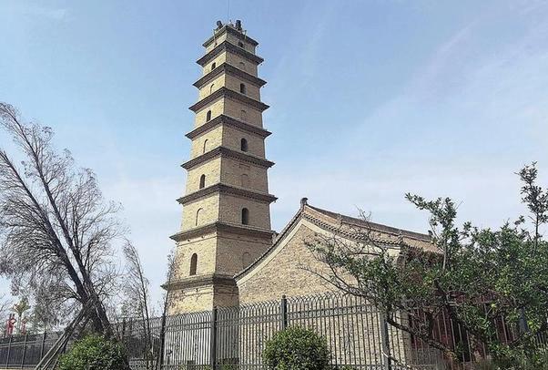  p data-id="gn5t3xz4kj">庆安寺塔,又称耒化塔,镇风宝塔,位于陕西省