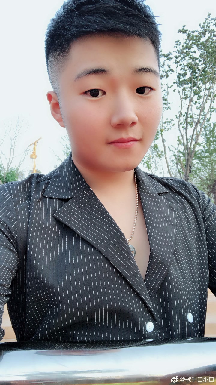  p>白小白,1994年1月10日出生于吉林省 a target="_blank" href="