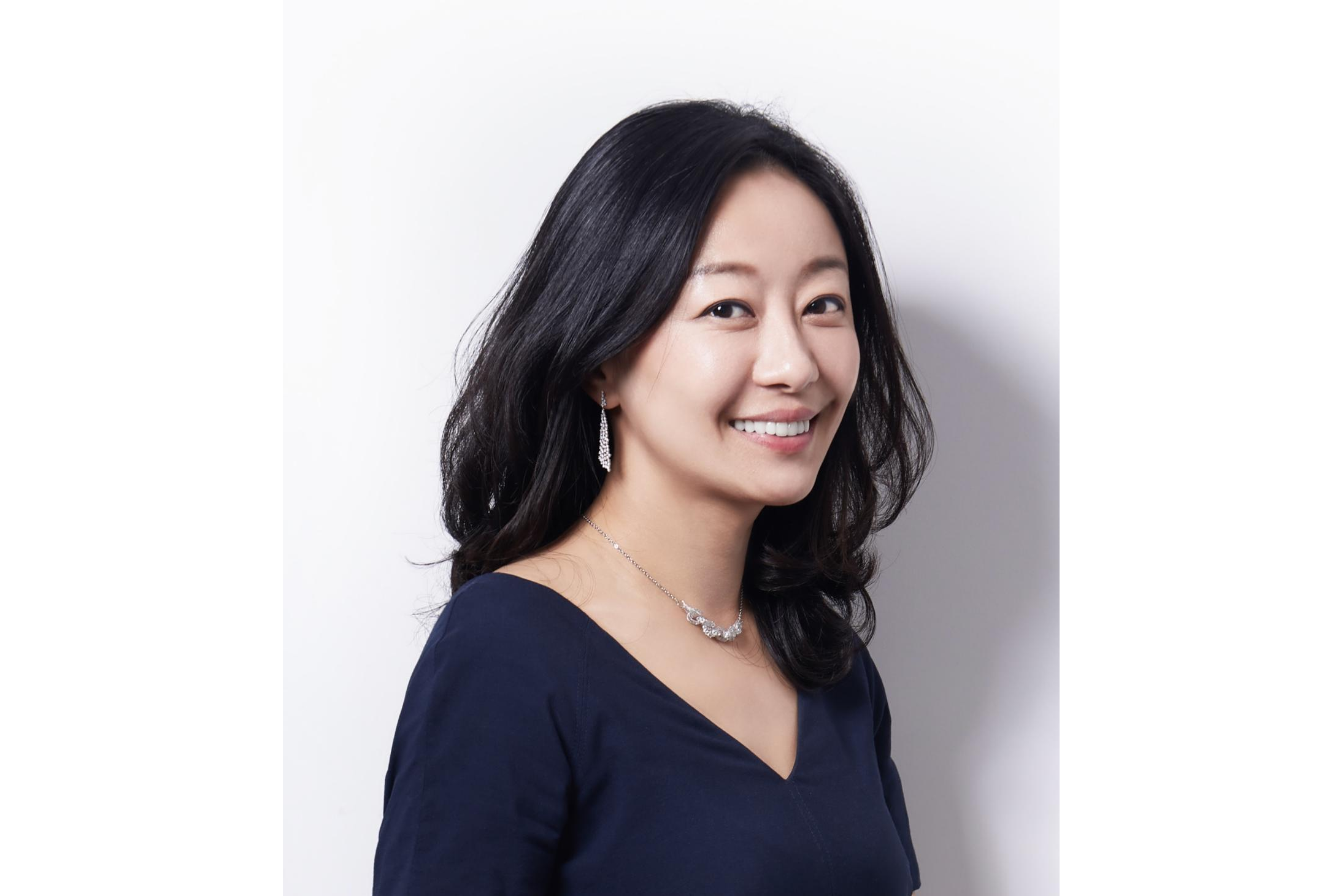  p data-id="tcw84ixeyy9p">邹钦,女,现任大搜车集团cfo.