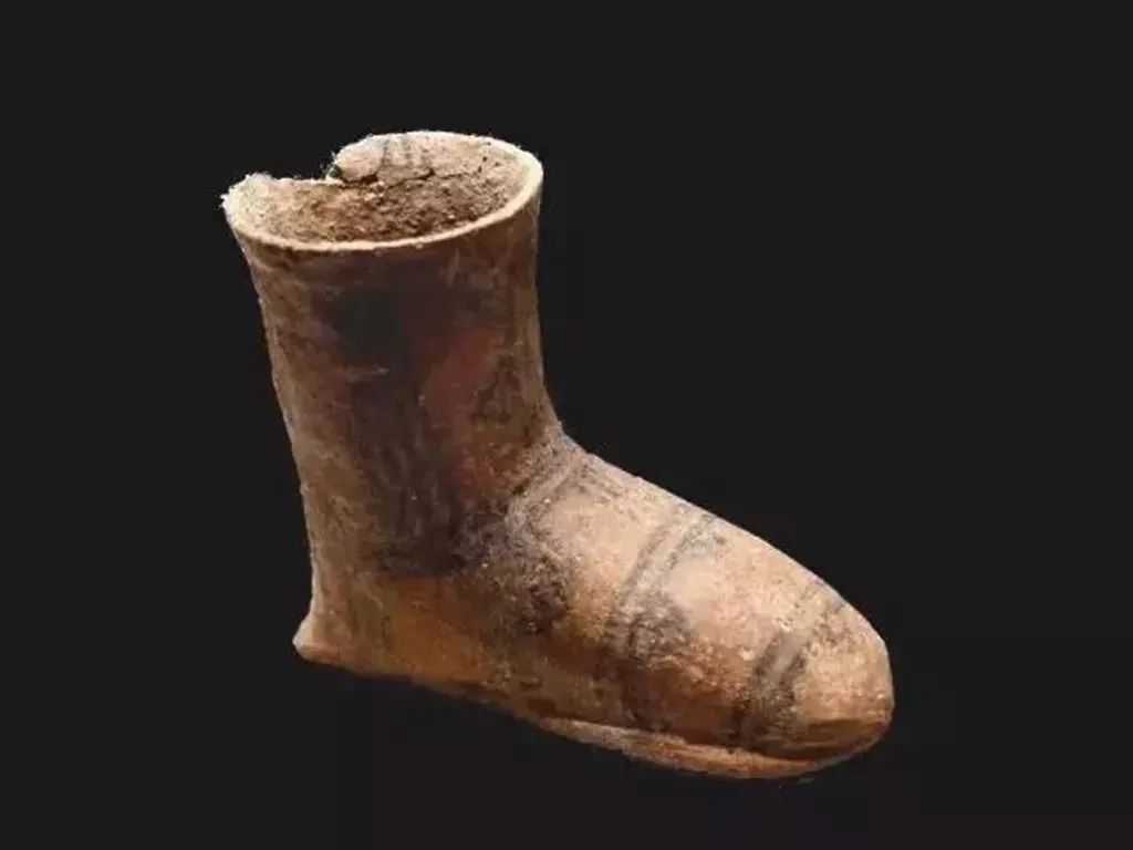 脚底下的几千年：我国古代的人们，都穿什么样的鞋子？_百科TA说
