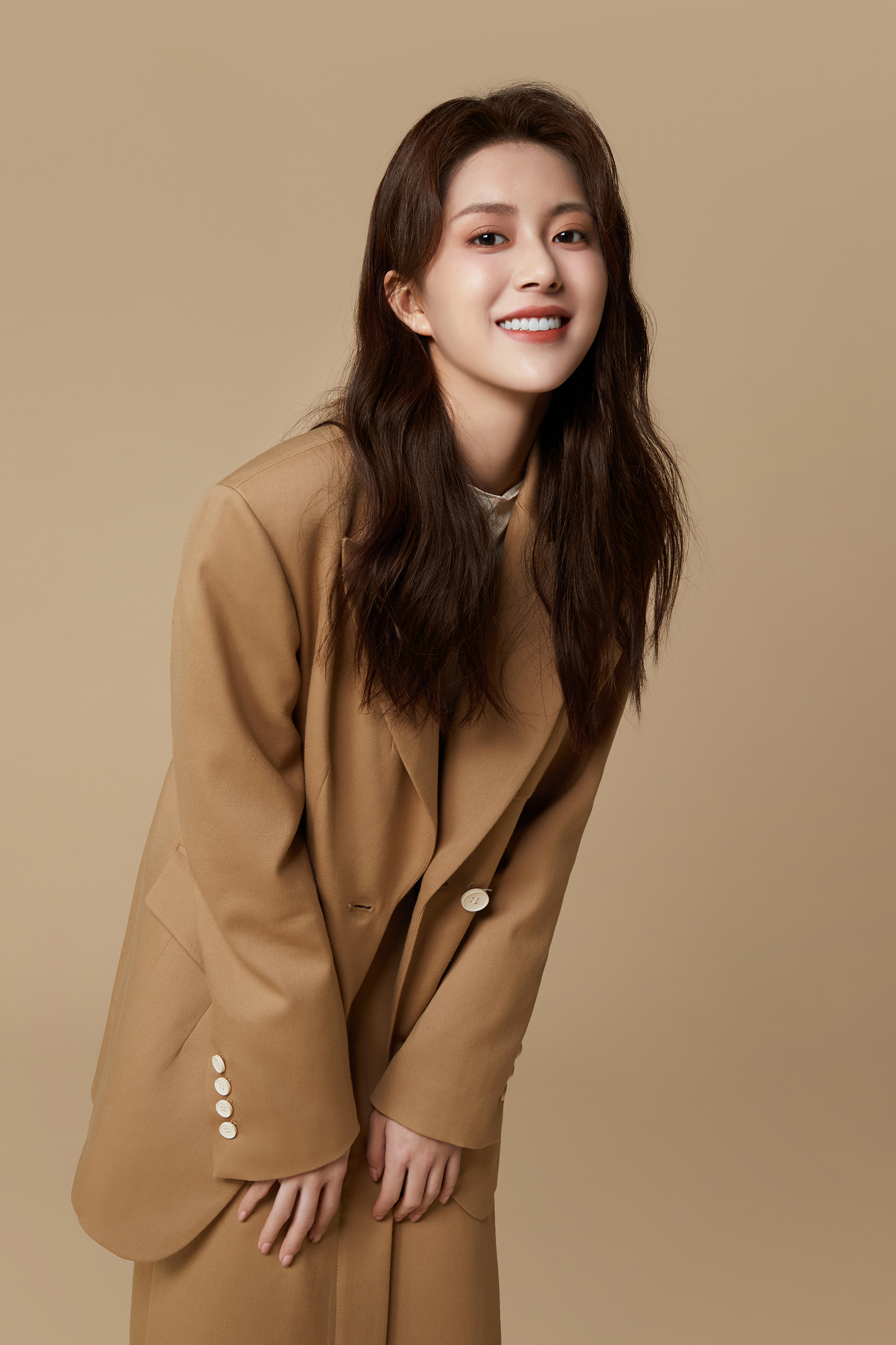 id="gnsypztw6j">汤敏,1996年9月3日出生于上海,中国内地女歌手,演 