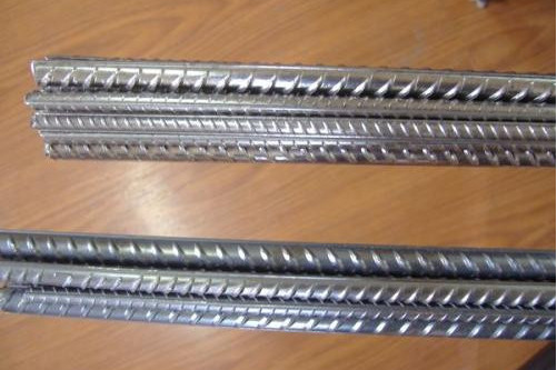 主要有rrb400——即屈服强度级别为400mpa的余热处理带肋钢筋. /p>