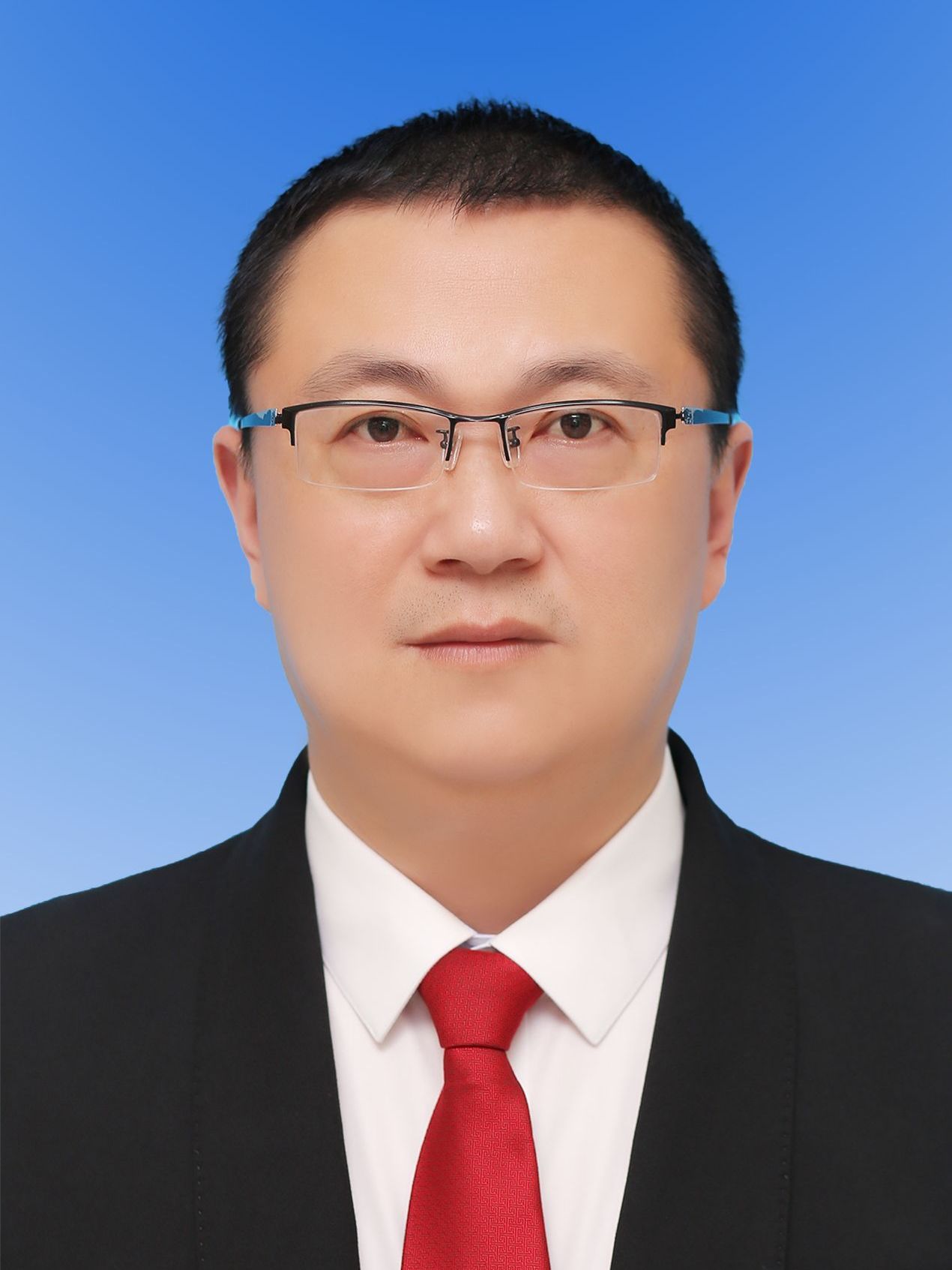  p data-id="si6txlcryvbp">陈胜,男,汉族,1976年9月出生,湖南平江人