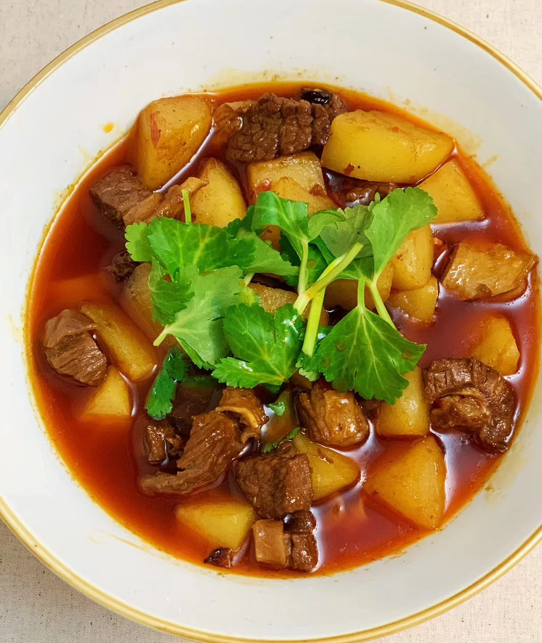 土豆红烩牛腩