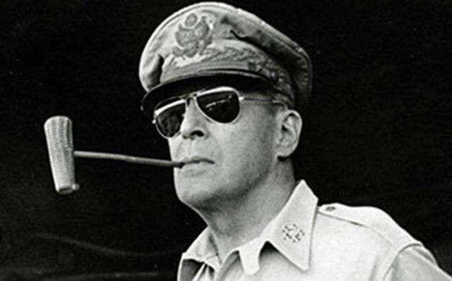 二战结束后，美国大兵为何争抢着驻防日本？真相令人脸红！_百科TA说