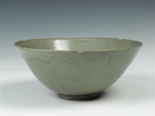 龍泉窯 大碗 青瓷 宋時代 北宋龙泉窑青瓷荷花纹大碗_百度百科