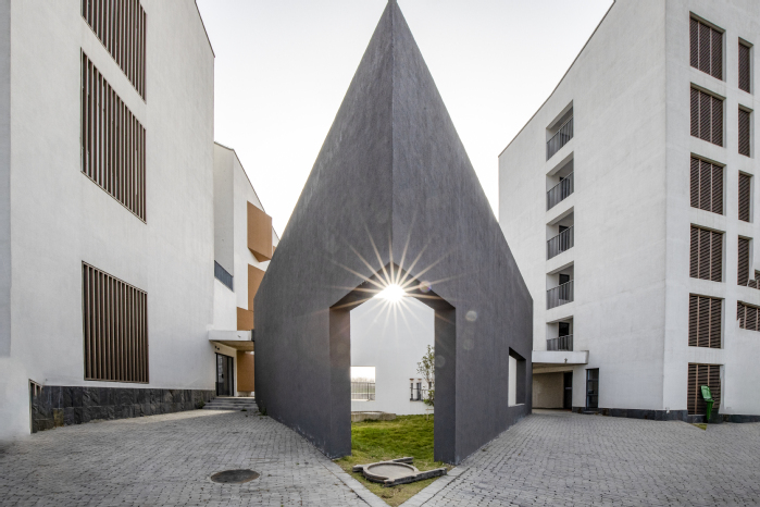  p>安徽艺术学院( i>anhui university of arts /i>)是教育部批准设置