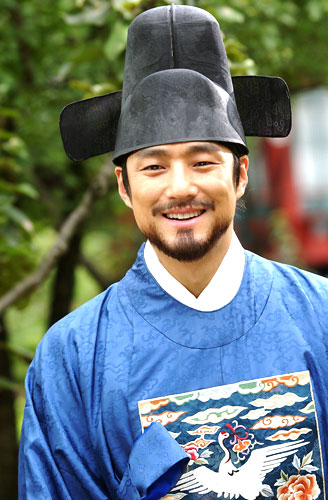  p>池珍熙,1971年6月24日出生于韩国首尔,韩国男演员,毕业于明知专业