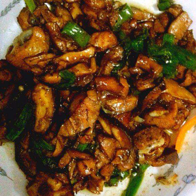 香菇丝炒鸡腿肉