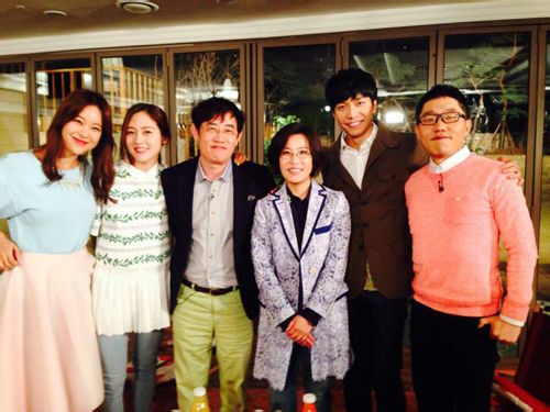 sbs /a>的一款访谈类节目,由 a target="_blank" href="/item/金济东